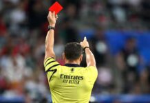 New Integrity Policy Proposal for World Rugby – Better Management of Red Cards Referee give player red card